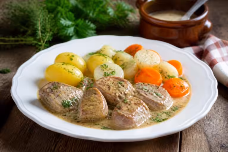 découvrez la recette traditionnelle des rognons de veau façon grand-mère, un plat authentique et savoureux à préparer facilement chez vous.